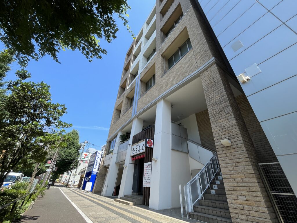 仙台・国分町のシェアサロン &g share salon が入るビルの外観