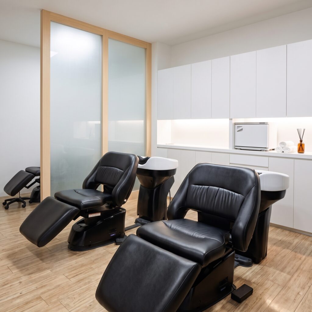 仙台のシェアサロン &g share salon のシャンプーブース（シャンプー台2台）